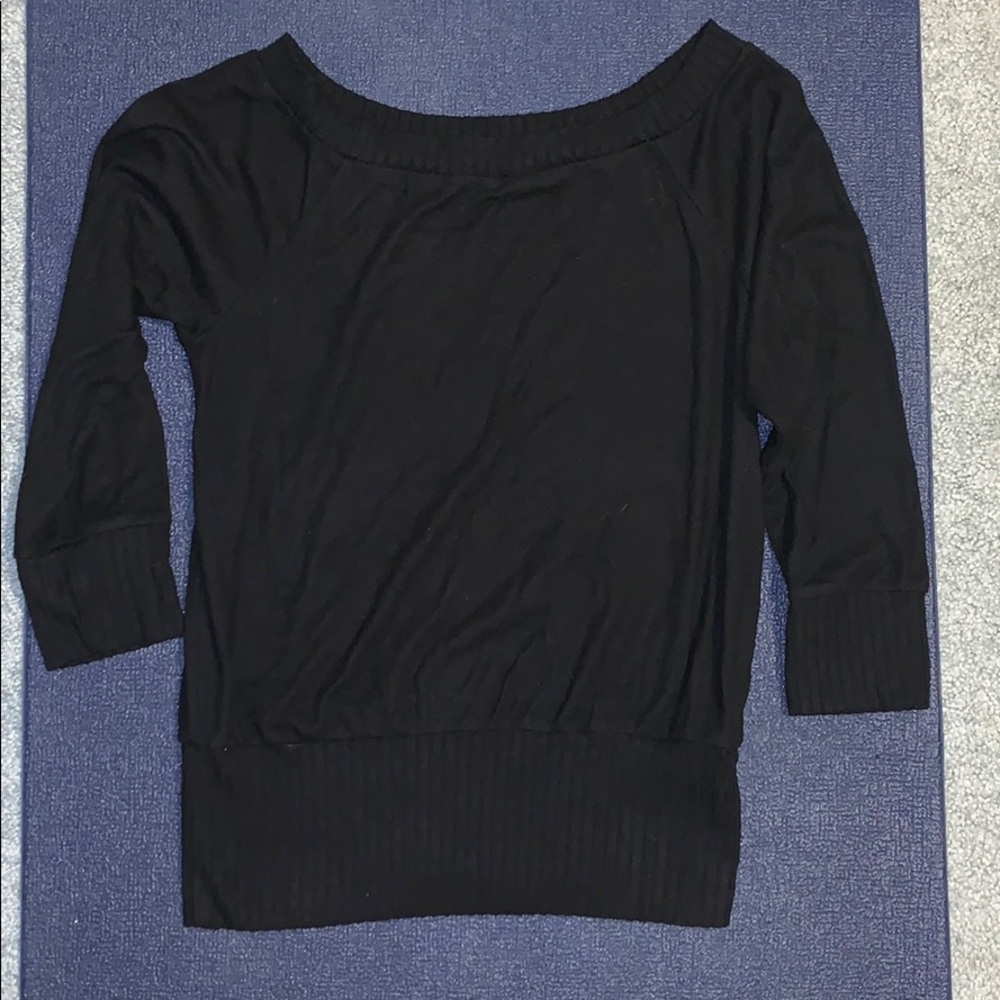 🎉2/$22 or 3/$30 🎉 DELIA*S SWOOP NECK SWEATER!